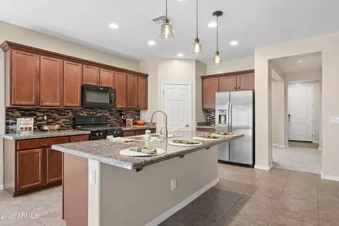 Kitchen - 10320 E Tahoe Ave, Mesa, AZ 85212 photo 4 of 6