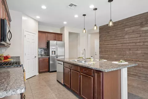 Kitchen - 10320 E Tahoe Ave, Mesa, AZ 85212 photo 5 of 6