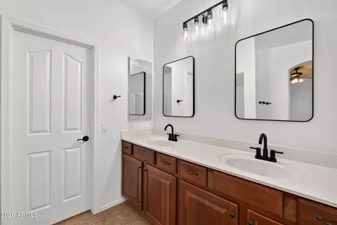 Bath - 2925 E Andre Ave, Gilbert, AZ 85298 photo 3 of 4