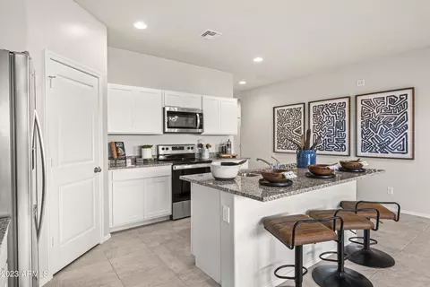 Kitchen - 2778 W Sable Ave, Apache Junction, AZ 85120 photo 1 of 2