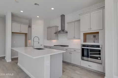 24764 N 26th Way, Phoenix, AZ 85024