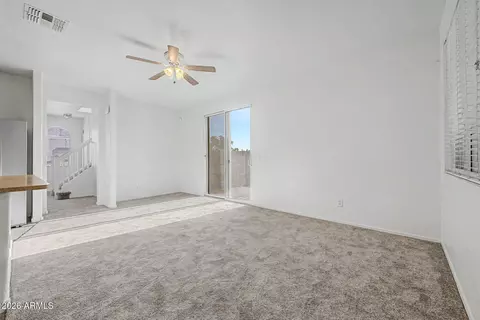 Living - 1454 E Sheraton Ln, Phoenix, AZ 85040 photo 4 of 5