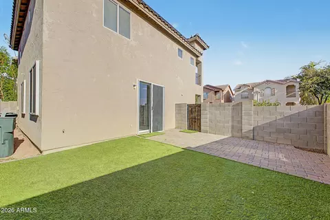 Exterior - 1454 E Sheraton Ln, Phoenix, AZ 85040 photo 4 of 6