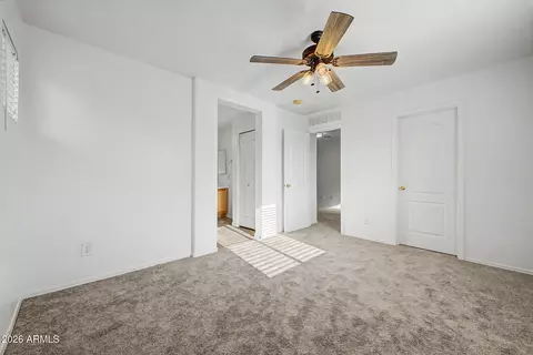 Bedroom - 1454 E Sheraton Ln, Phoenix, AZ 85040 photo 1 of 3