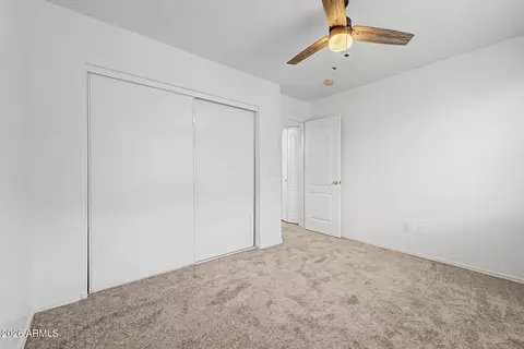 Bedroom - 1454 E Sheraton Ln, Phoenix, AZ 85040 photo 3 of 3