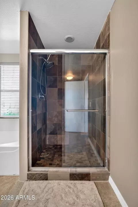 Bath - 1832 E Parkside Ln, Phoenix, AZ 85024 photo 3 of 5