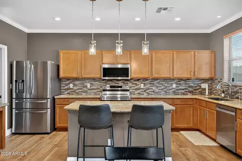 Kitchen - 1832 E Parkside Ln, Phoenix, AZ 85024 photo 1 of 4