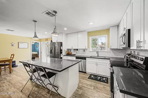 Kitchen - 6442 E Princess Dr, Mesa, AZ 85205 photo 4 of 5