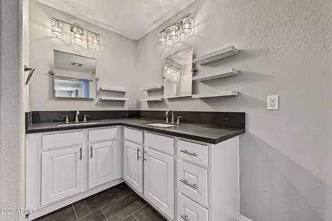 Bath - 6442 E Princess Dr, Mesa, AZ 85205 photo 6 of 9