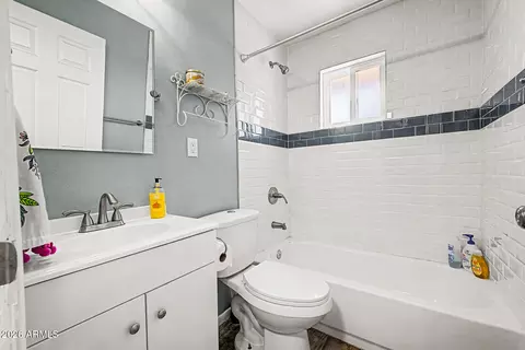 Bath - 6442 E Princess Dr, Mesa, AZ 85205 photo 4 of 5