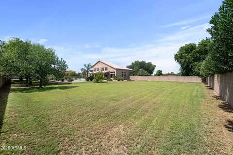 Exterior - 241 S Equestrian Ct, Gilbert, AZ 85296 photo 8 of 12