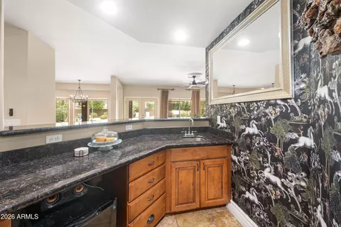Kitchen - 241 S Equestrian Ct, Gilbert, AZ 85296 photo 6 of 8