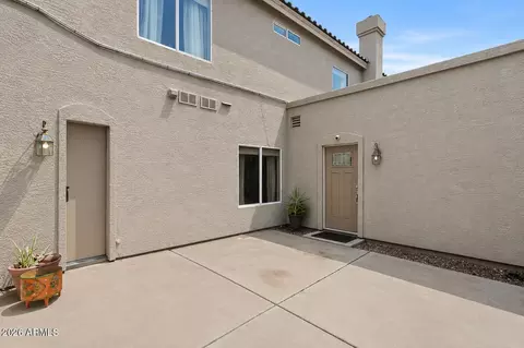 Exterior - 241 S Equestrian Ct, Gilbert, AZ 85296 photo 11 of 12