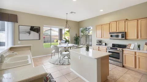 Kitchen - 4424 E Palmdale Ln, Gilbert, AZ 85298 photo 1 of 2