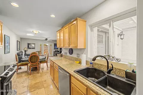 Kitchen - 1121 E Cochise Dr, Phoenix, AZ 85020 photo 2 of 3