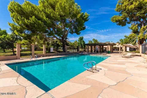 Exterior - 1121 E Cochise Dr, Phoenix, AZ 85020 photo 9 of 14