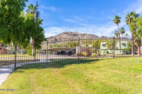 Exterior - 1121 E Cochise Dr, Phoenix, AZ 85020 photo 10 of 14
