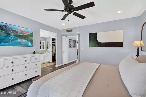 Bedroom - 15 E Angela Dr, Phoenix, AZ 85022 photo 5 of 5