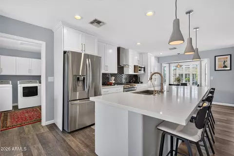 Kitchen - 15 E Angela Dr, Phoenix, AZ 85022 photo 3 of 5