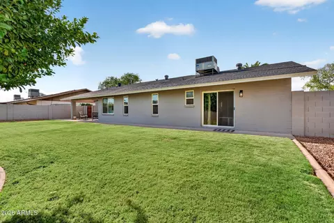 Exterior - 15 E Angela Dr, Phoenix, AZ 85022 photo 8 of 8