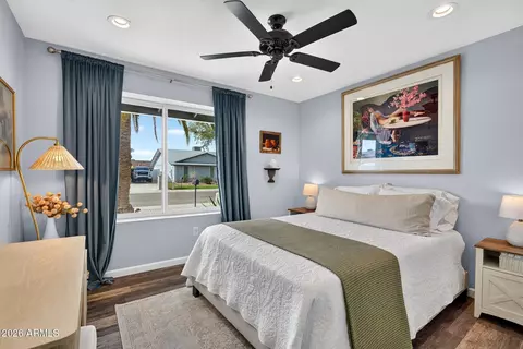 Bedroom - 15 E Angela Dr, Phoenix, AZ 85022 photo 1 of 5