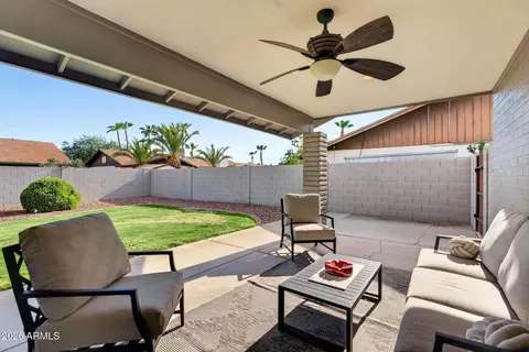 Exterior - 15 E Angela Dr, Phoenix, AZ 85022 photo 2 of 8
