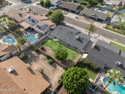 View/Area - 15 E Angela Dr, Phoenix, AZ 85022 photo 3 of 4