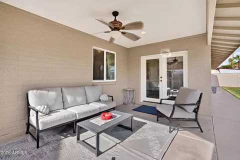 Exterior - 15 E Angela Dr, Phoenix, AZ 85022 photo 4 of 8