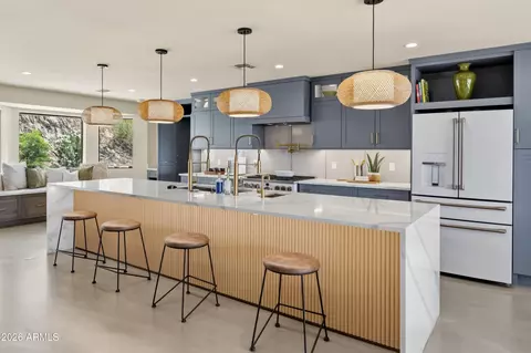 Kitchen - 1856 E Cinnabar Ave, Phoenix, AZ 85020 photo 1 of 2