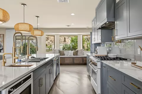Kitchen - 1856 E Cinnabar Ave, Phoenix, AZ 85020 photo 2 of 2