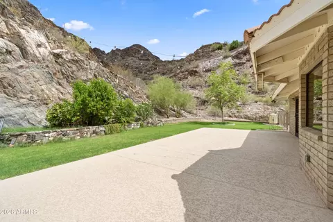 Exterior - 1856 E Cinnabar Ave, Phoenix, AZ 85020 photo 2 of 4
