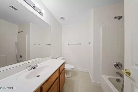Bath - 4315 E Redwood Ln, Phoenix, AZ 85048 photo 1 of 3