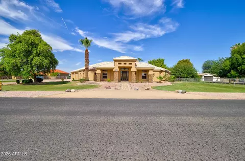 Exterior - 284 S 162nd St, Gilbert, AZ 85296 photo 3 of 9