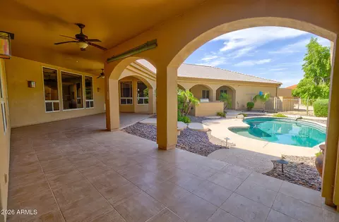 Exterior - 284 S 162nd St, Gilbert, AZ 85296 photo 6 of 9