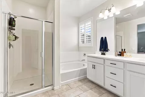 Bath - 8544 E Osage Ave, Mesa, AZ 85212 photo 2 of 5