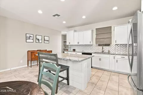 Kitchen - 8544 E Osage Ave, Mesa, AZ 85212 photo 5 of 6