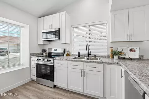 Kitchen - 1029 E Annette Dr, Phoenix, AZ 85022 photo 2 of 4