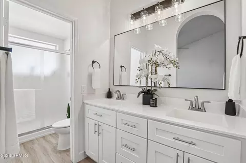 Bath - 1029 E Annette Dr, Phoenix, AZ 85022 photo 2 of 3