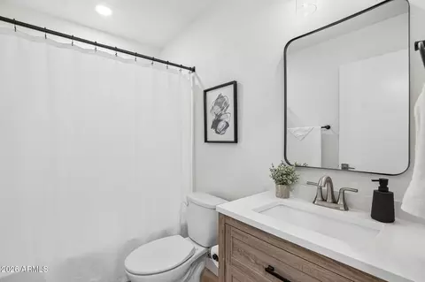 Bath - 1029 E Annette Dr, Phoenix, AZ 85022 photo 1 of 3