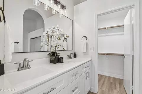 Bath - 1029 E Annette Dr, Phoenix, AZ 85022 photo 3 of 3