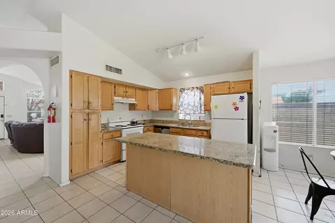 Kitchen - 4154 E Alder Ave, Mesa, AZ 85206 photo 2 of 3