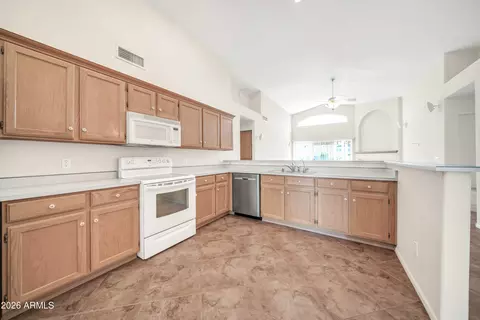 Kitchen - 4303 E Angela Dr, Phoenix, AZ 85032 photo 3 of 4