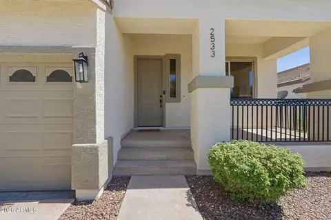 Exterior - 2533 E Stottler Dr, Gilbert, AZ 85296 photo 3 of 7