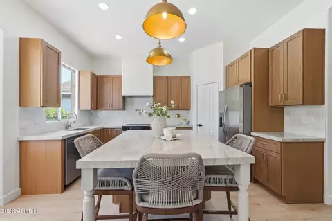 Kitchen - 2533 E Stottler Dr, Gilbert, AZ 85296 photo 4 of 4