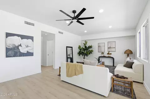 Living - 2533 E Stottler Dr, Gilbert, AZ 85296 photo 4 of 7