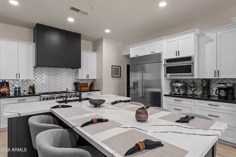 Kitchen - 10124 E Pantera Ave, Mesa, AZ 85212 photo 4 of 10