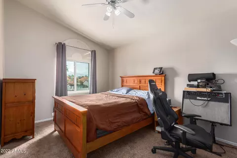 Bedroom - 3601 E Rosemonte Dr, Phoenix, AZ 85050 photo 3 of 4