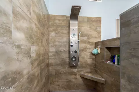 Bath - 3601 E Rosemonte Dr, Phoenix, AZ 85050 photo 4 of 5