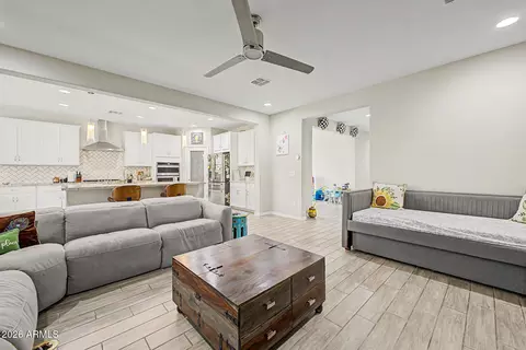 Living - 5550 N 107th Ln, Phoenix, AZ 85037 photo 1 of 3
