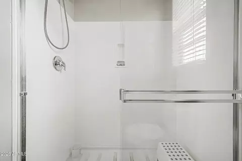 Bath - 5550 N 107th Ln, Phoenix, AZ 85037 photo 5 of 5